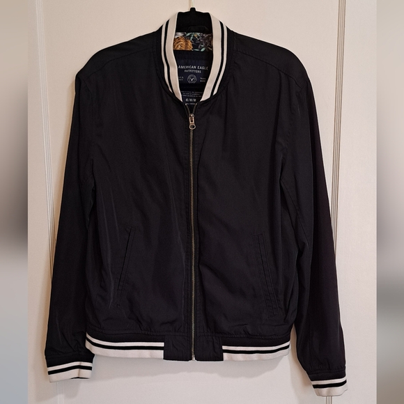 Women's American Eagle Black Bomber Jacket size M - Picture 1 of 9
